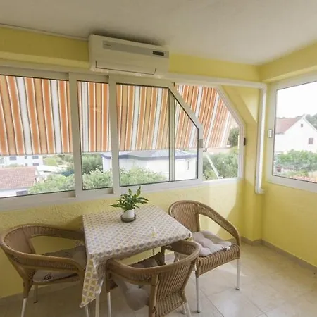 Daire In With Sea View, Balcony, Air Conditioning, Wifi